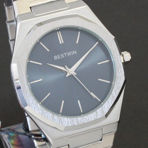 Men's Sports Watch Integrated Bracelet Silver Tone Blue Dial 41.5mm - Picture 8 of 15